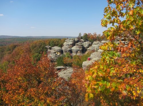 As summer begins to fade, the beautiful fall colors begin to appear. Don’t miss out on the beautiful fall views in #SouthernIllinois.