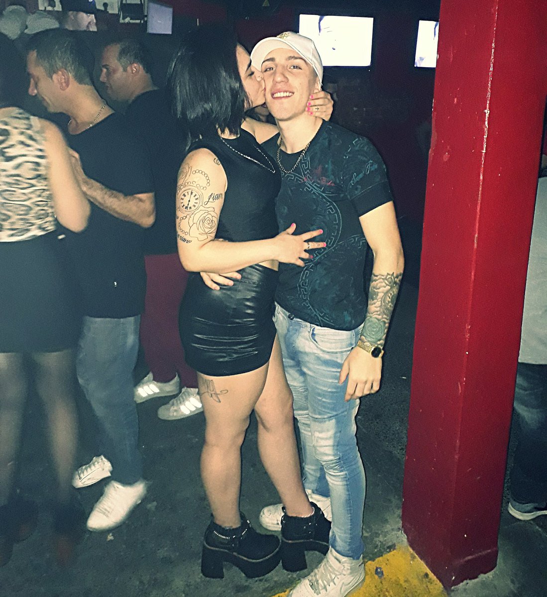 Ninguna es leal como has sido tu, baby tu eres mi mujer y no te quiero perder  😈❤
