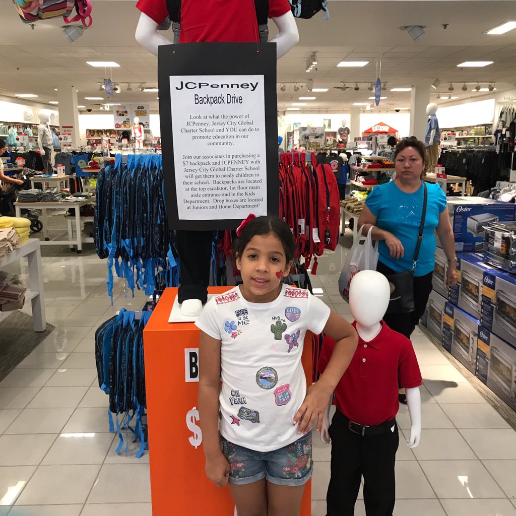 jcp2297JC's tweet photo. Back to school safety event in Jersey city @MissyIoanna @JoeMcFarlandJCP @vinnyjcpenny https://t.co/DyAB9FyVsG