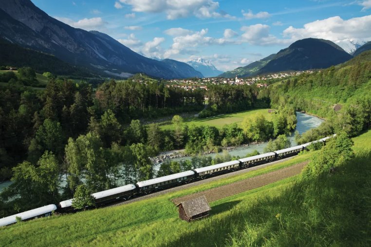 dkeyewitness's tweet photo. Want to travel the world in luxury? Take a trip on one of these plush sleeper trains: https://t.co/LbotoRIB4s https://t.co/ND6jIOokOt