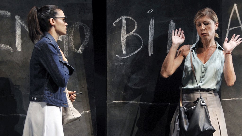 rtve's tweet photo. .@Ignasividalofi lleva a Cortázar al teatro con 'El cíclope y otras rarezas de amor' https://t.co/J6Cbzrupmg https://t.co/q89JDCrZxQ