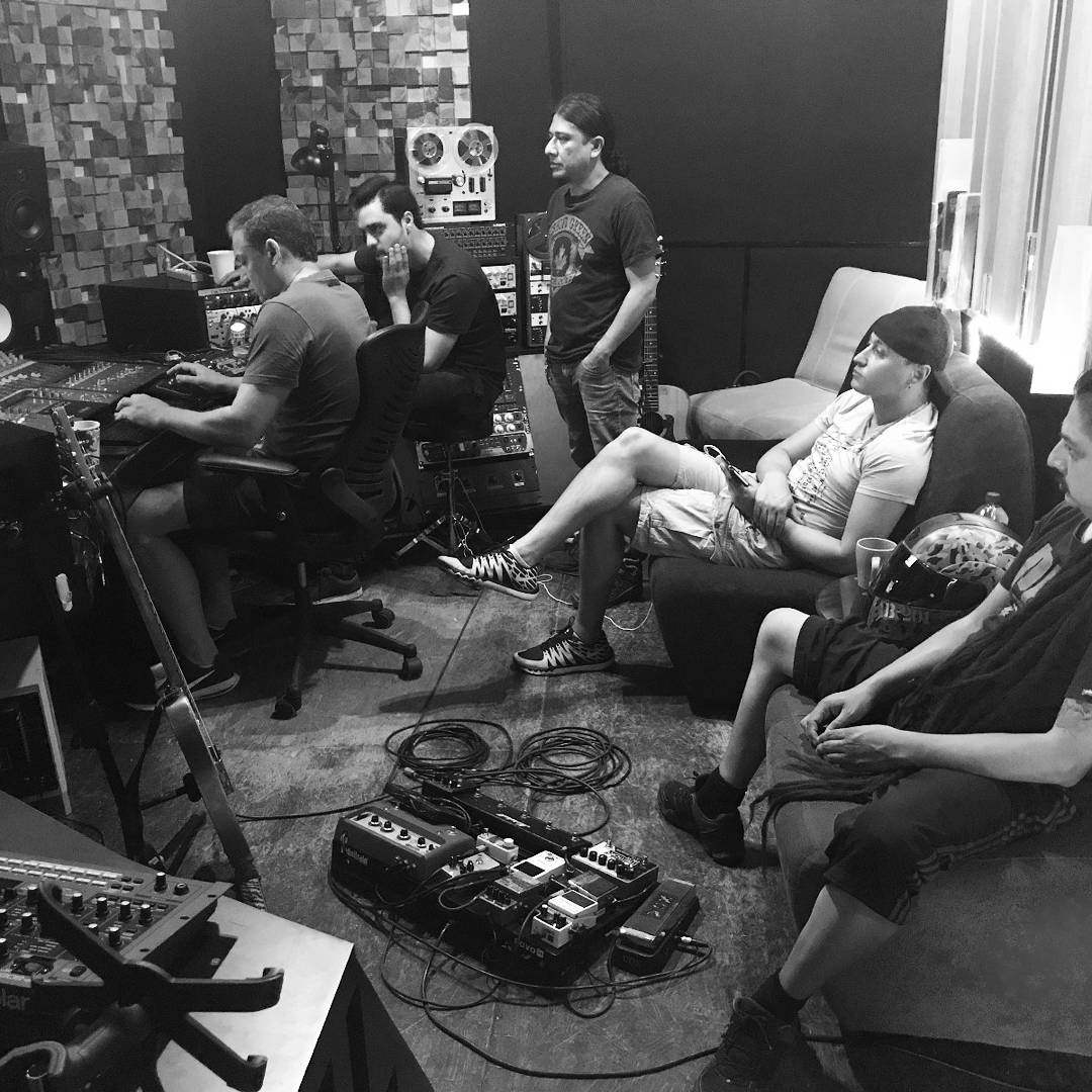 RococoTweets's tweet photo. Como lo escucharon hoy con @missaelrococo y @ShenkaOfficial, el nuevo material está en camino💀. Gracias @piayet por su colaboración. https://t.co/k6QFACxepz