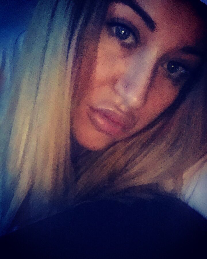 Anna01668106's tweet photo. Just Another Selfie 🤳🏽💋 https://t.co/iyxWZvOP4B