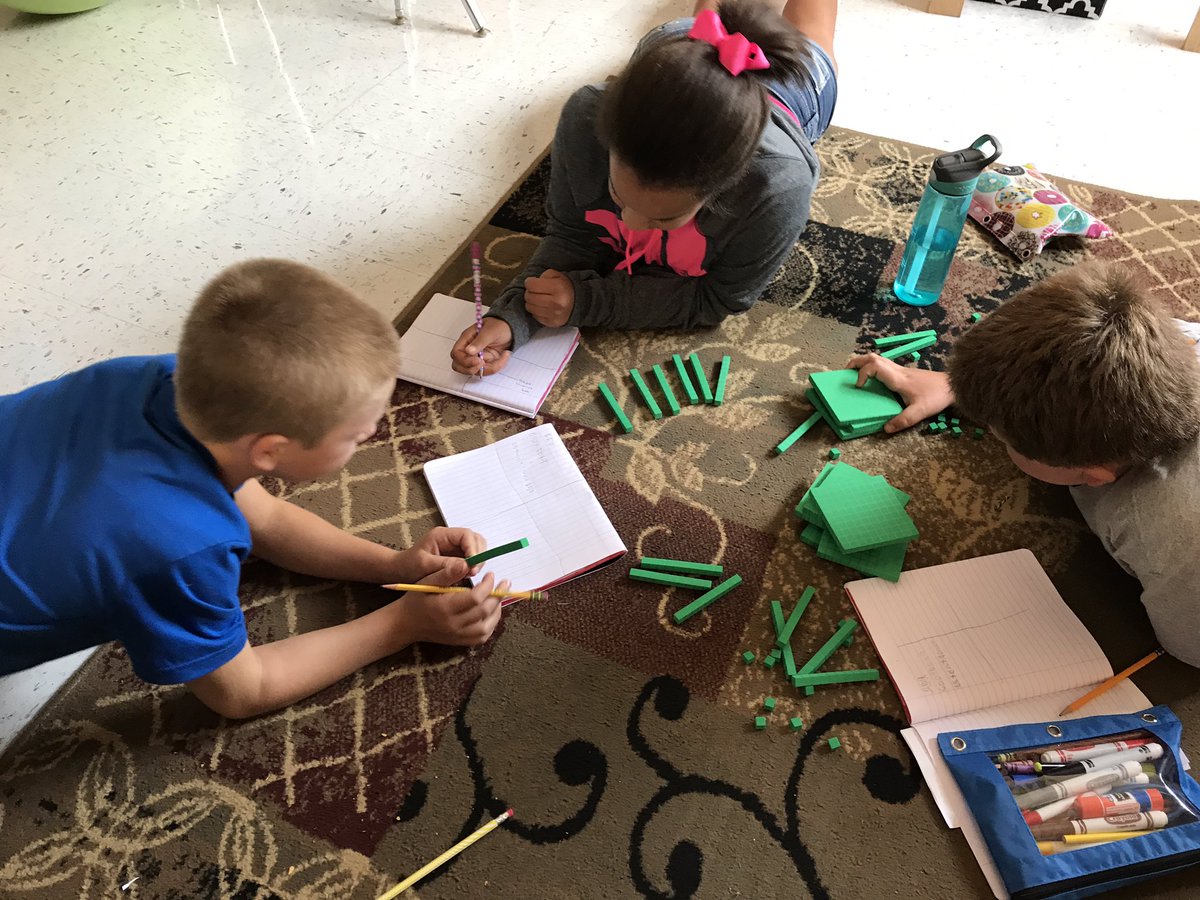 Ferguson_RES's tweet photo. Busy day in #4thgraderocks! #iPaddeployment #newswings #mathfun @RES_Ambrose @StaylorSuzanne for #collabfun #greatday https://t.co/ruo5PMmDhF