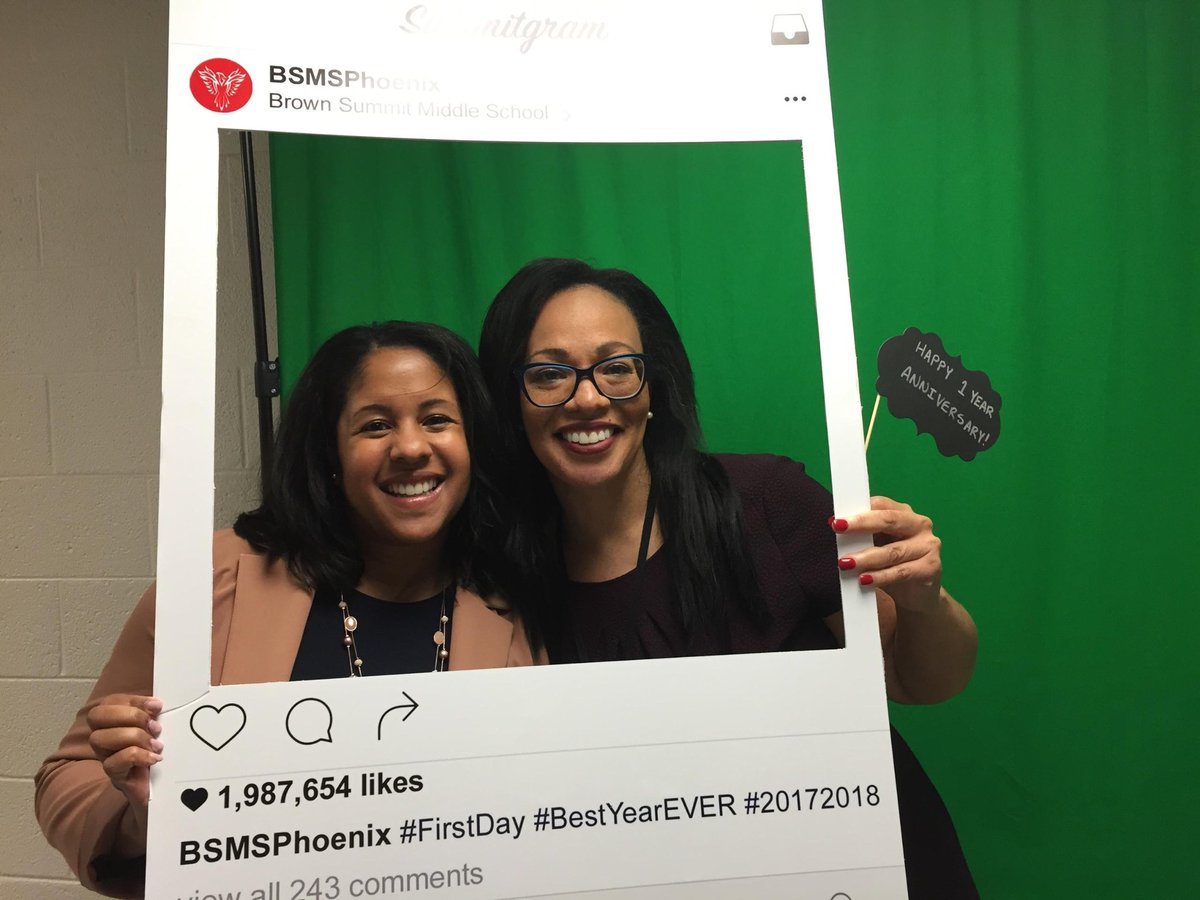 scontrerasPhD's tweet photo. @GCSchoolsNC #GCSFIRSTDAY2017 Brown Summit MS https://t.co/b5FjpYHrNn