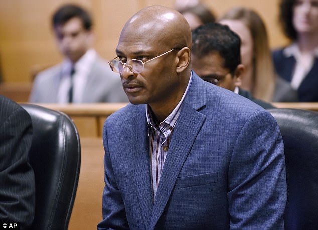 Detroit man exonerated after 25 years in prison sues for $125million --> farrahgray.com/detroit-man-ex…