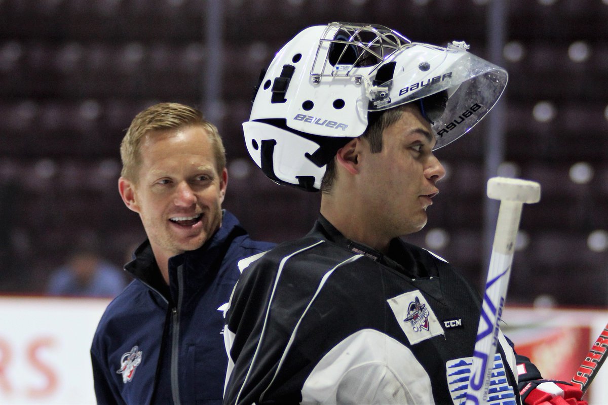 SpitspixTim's tweet photo. Summer's over. Drop the puck! @SpitsHockey @miketendy @aaron_luchuk_19 @mikelisa800 #spitfires https://t.co/jdRHFKnNEQ