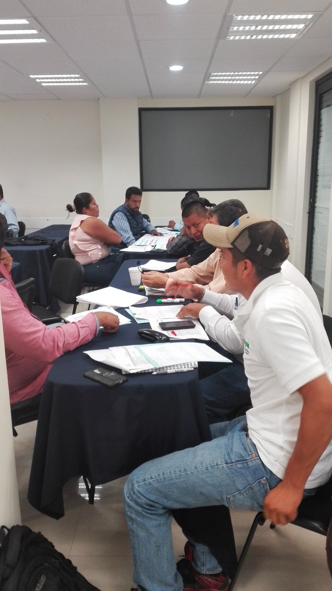AnaLiME1's tweet photo. Otro año más, alineado competencias en diseño de proyectos de inversión rural con la organización #UNIMOSS @incarural @ExtensionismoMx https://t.co/h4OTQlin5J