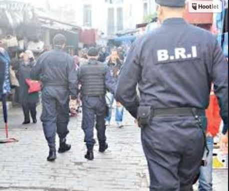 ennaharonline's tweet photo. #النهار #Algérie
سحب جواز #السفر من «ميڤري» من الطائفة «#الكركرية» اقتحم مسجدا في #تلمسان
https://t.co/hGBVF38rr9 https://t.co/eH8TsR2y6y