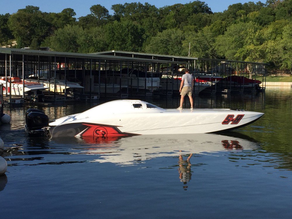 boatsdotcom's tweet photo. Performance Boat Center delivers a pair of vaunted 32-foot cats. https://t.co/ZjvMQ5rNqj #everythingboats #performanceboatcenter https://t.co/bqJQ53nGlY
