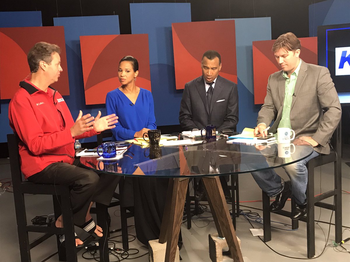 KHOU's tweet photo. WATCH LIVE: Continuing KHOU 11 emergency weather coverage on catastrophic flooding from Tropical Storm Harvey. LIVE: https://t.co/8lNz4stPcQ https://t.co/U7sCBNMFer