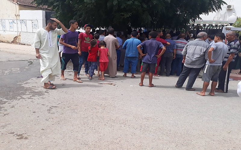 ennaharonline's tweet photo. #النهار #Algérie
مواطنون يغلقون مقر دائرة #جندل احتجاجاعلى تجاوزات في توزيع #السكن بعين الدفلى
https://t.co/FDvSXDtTdC https://t.co/CH6eGKTRI5