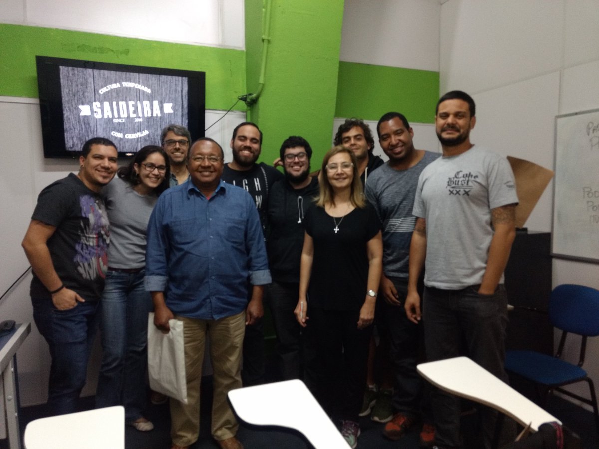 SaideiraCast's tweet photo. A primeira edição do workshop FAZENDO UM PODCAST foi um sucesso! A parceria com a Escola de Rádio do RJ segue para os próximos encontros https://t.co/M9SmXjvHiO