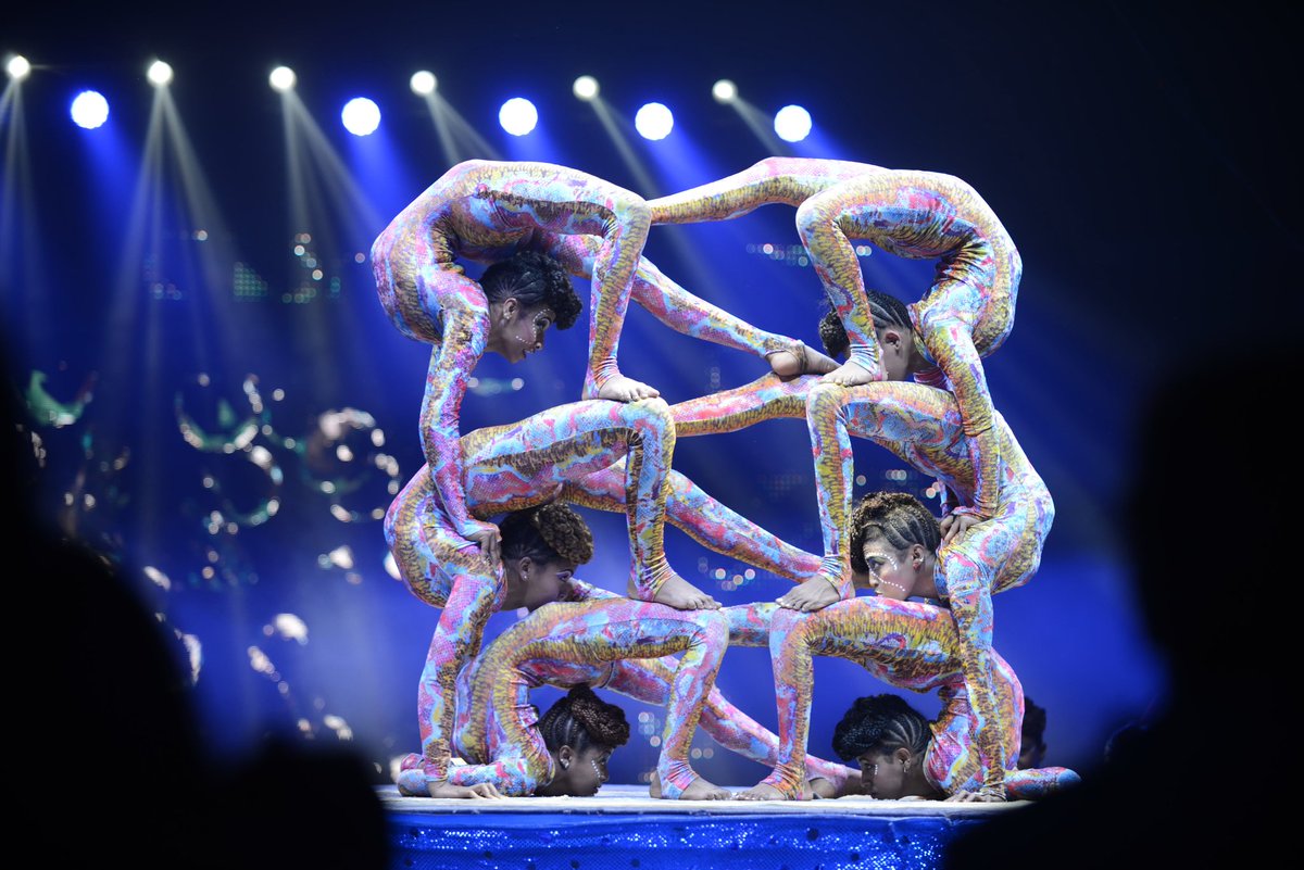 doplut's tweet photo. RT @: Contortion has been practiced for centuries. Don't miss @UniverSoulCirc's modern take on this &amp; more dazzling #CircusArts at #2017F... https://t.co/JCQ4YA2RUi