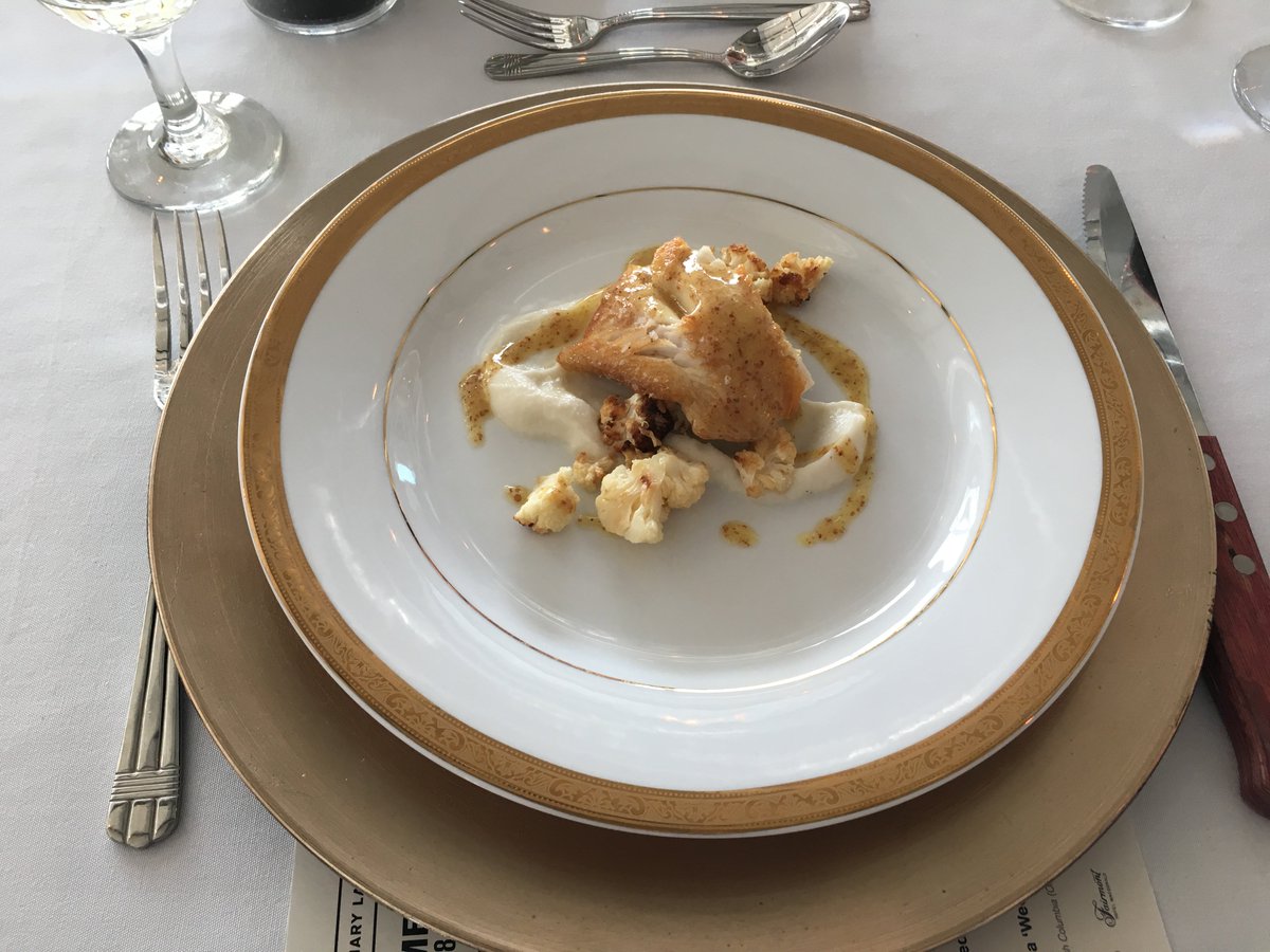 ChrisRadojewski's tweet photo. What a pleasure attending #CulinaryLabs 02 this weekend. @nedbell set up a fantastic menu. #yegdt https://t.co/mtCt4tNklC