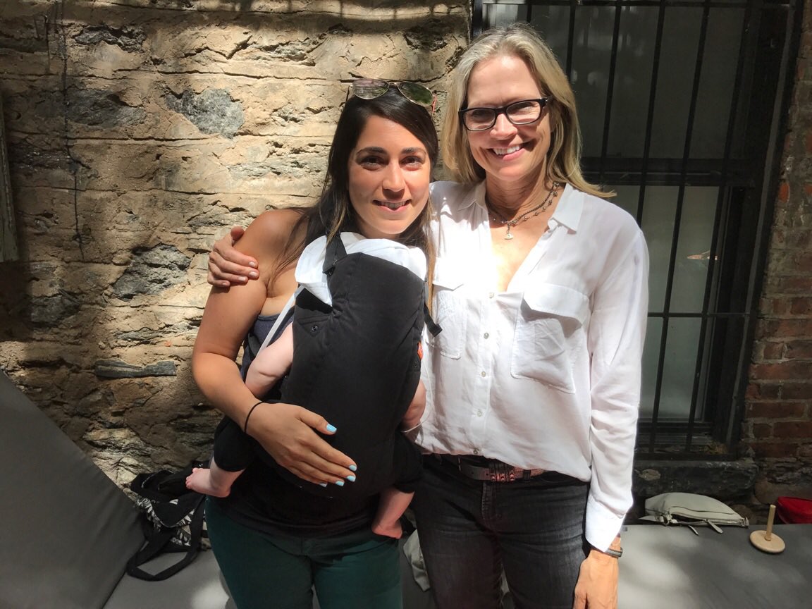 DeeLynn's tweet photo. Super cool day getting to learn from @janetlansbury with Emmy girl. #elevatingchildcare #RIEparenting
Respect that babies already know HOW💛 https://t.co/9WAfNoMZLg