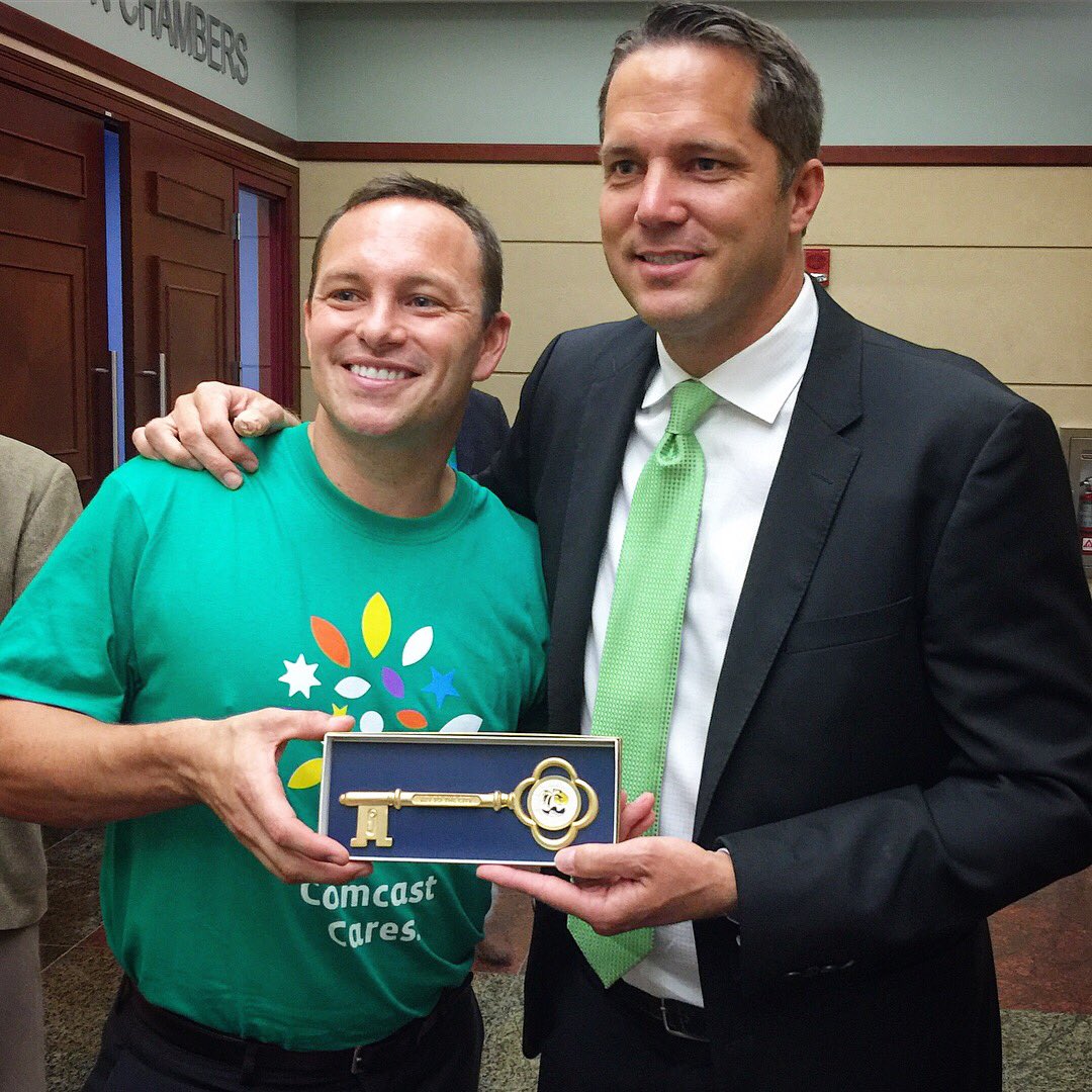 An honor to receive the "Key to the City" from @MayorJeriMuoio of WPB for wonderful partnership with <a href="/BGC_PBC/">Boys Girls Clubs PBC</a> #Comcastcares