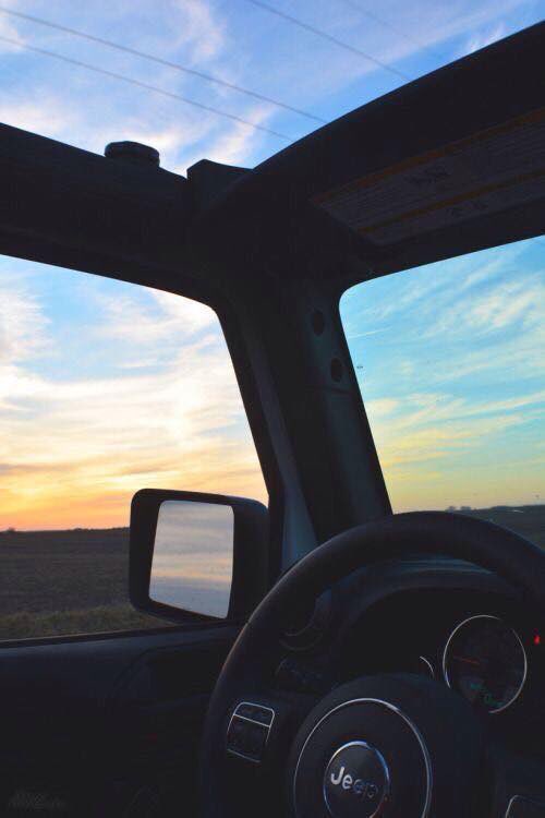 Coming to a close on this Monday 👌🏻 #BigSnatchOffroad #MondayBlues #JeepLife #Jeepers #Offroad  
📸:Pinterest; Southern By The Grace Of God