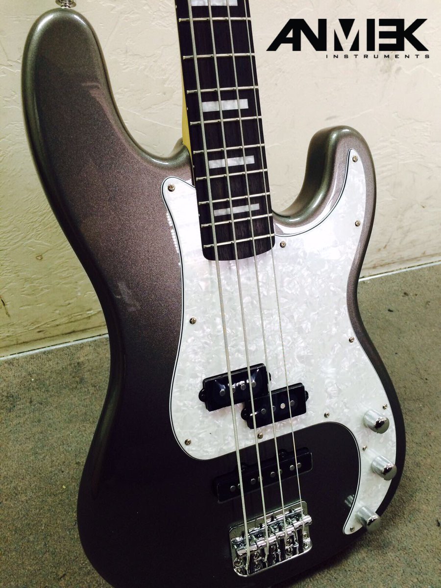 ANMIEKoficial's tweet photo. Cuando anunciamos que un instrumento está listo, es porque está LISTO.
#bass #Anmiekinstruments #instrumento #bajo #bajoelectrico #musician https://t.co/fL93XyU9tN