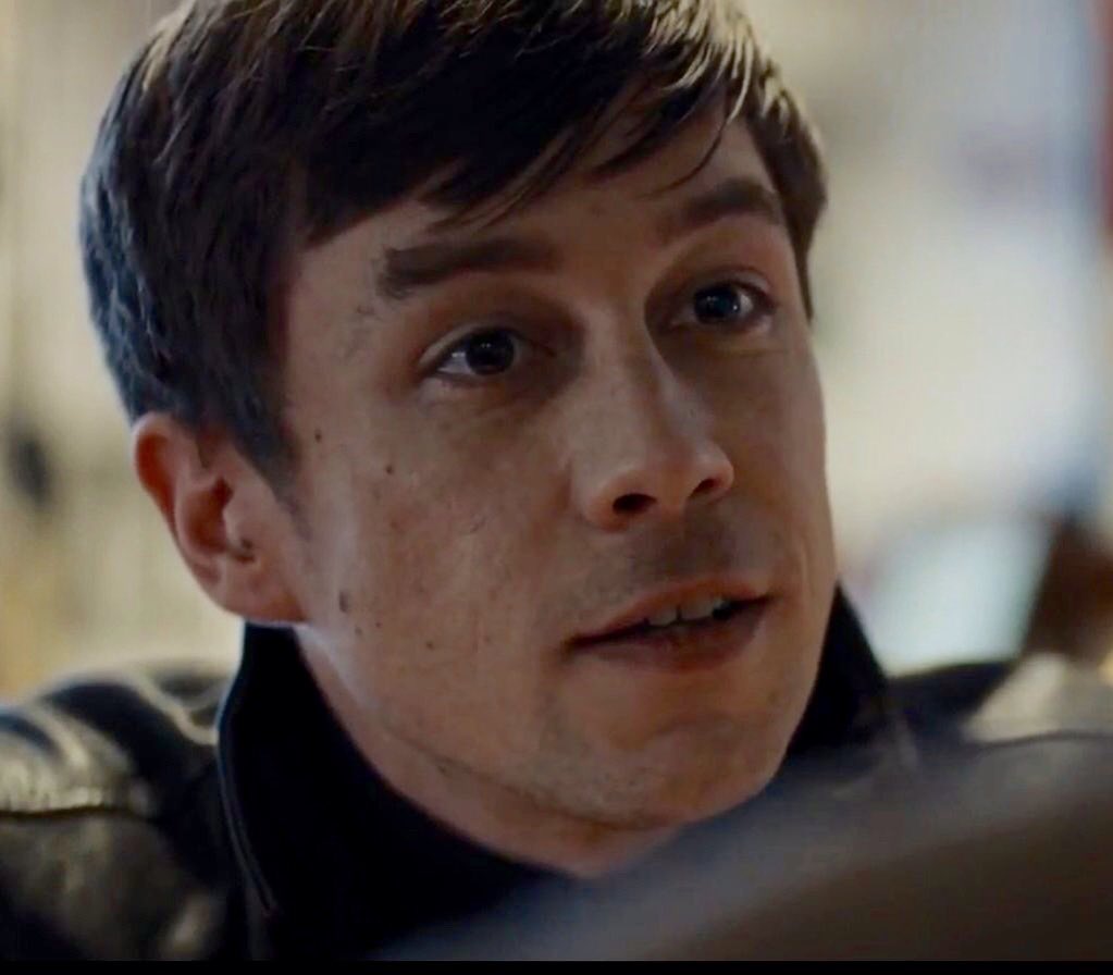 JuttaFreudig's tweet photo. #MusketeersEurope Handsome co-star for #TomBurke in #CormoranStrike #TheCuckooIsCalling #BBCone - #KillianScott as #DI #EricWardle https://t.co/692y6cBjYw