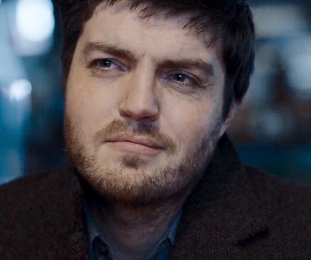 JuttaFreudig's tweet photo. #MusketeersEurope Handsome co-star for #TomBurke in #CormoranStrike #TheCuckooIsCalling #BBCone - #KillianScott as #DI #EricWardle https://t.co/692y6cBjYw