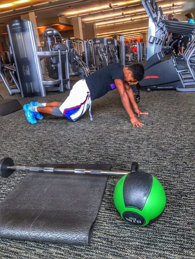 HM_Strength's tweet photo. Got a lot of work in this summer with my dog, the floor general @DC2998❗️ A few days left to get it in........ 🐶💪🏾 https://t.co/wvcahMo4Ld