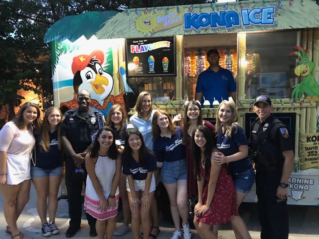 UFPublicSafety's tweet photo. UFPD was happy to be part of @UFPanhellenic Fall '17 recruitment. Congrats to all the new little sisters. https://t.co/OBzFZmnkiZ