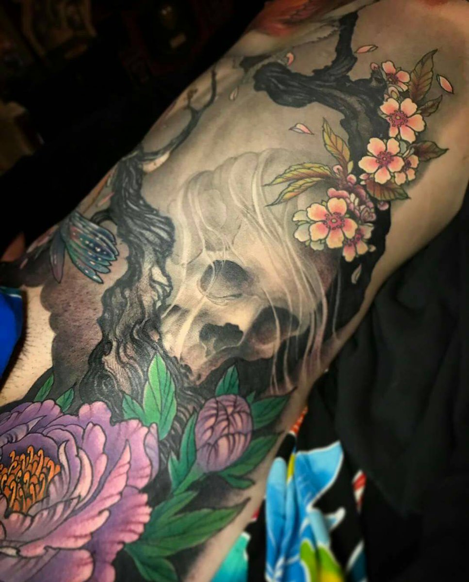 unicyclebrand's tweet photo. Love the flow of this piece by #gogueart #unicyclebrand #ubartist #offthemaptattoo https://t.co/Xblj08CfPJ