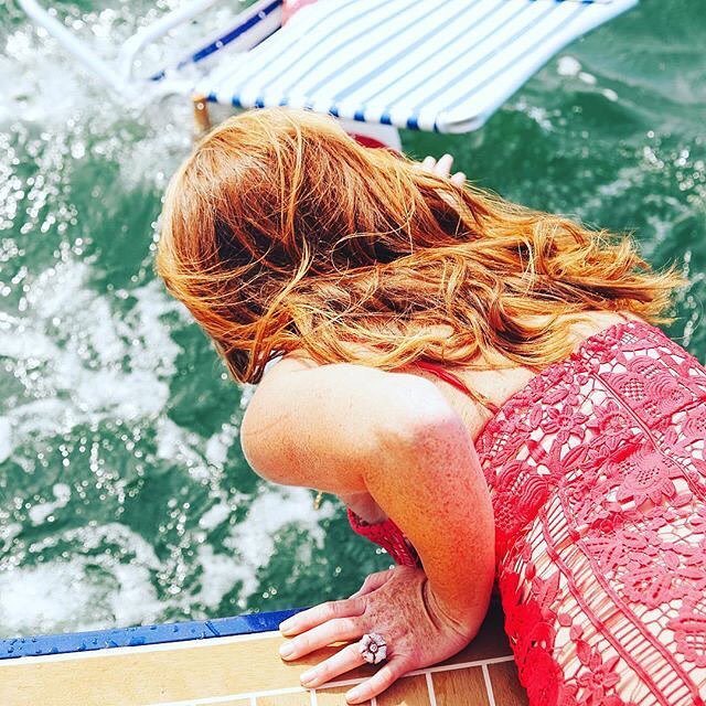 20 days left to grab your jewels at The Vault Nantucket! Leah is going for it! I love this photo of her grabbing t… ift.tt/2xHDtgx