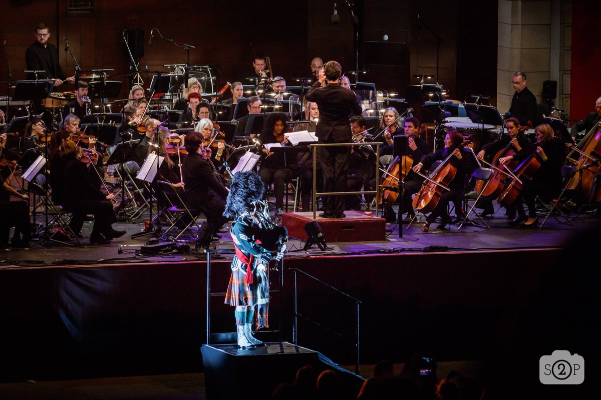 Studio2Scot's tweet photo. Fantastic night at the @edintfest #vmfireworks @SCOmusic concert https://t.co/ln61JKPR3s