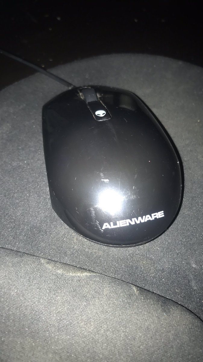 HydroGrind's tweet photo. 📢🔥SELLING - Alienware X51 with monitor / mouse / keyboard - Message for specs and more detail ! #Alienware #Selling #Gamers #Pc #gaming https://t.co/02Tt7rMR7h