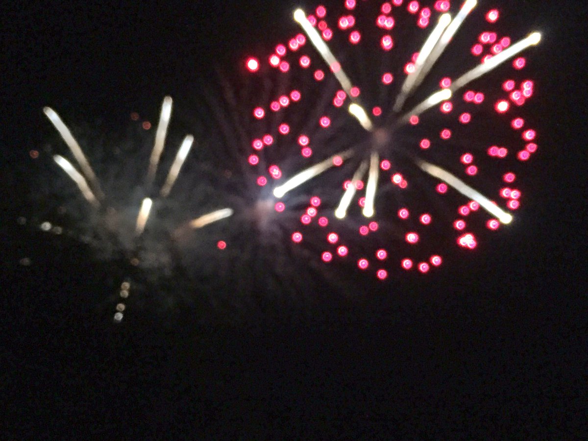 DowntownKeiraB's tweet photo. Great to actually still be well enough to see the @edintfest fireworks to conclude the festival this year #Edintfest70 https://t.co/2dlPuEPsrJ
