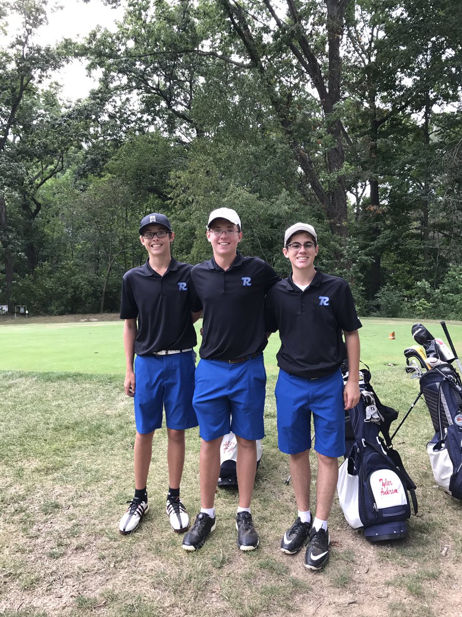 GolfRevere's tweet photo. The Revere boys golf lost by 2 strokes to the reigning Suburban League champion Highland Hornets
Dadi Dye - 36
Tiger Ty - 39
Aj Awesome - 40 https://t.co/thNufndlHB