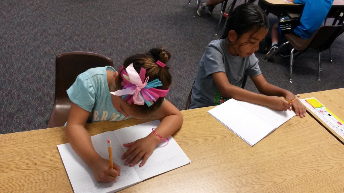 CVH_Boco's tweet photo. First Grade Writers in action! Bringing stories to life! @CVH_Boco @ChulaHills https://t.co/rS0PnGsYcV