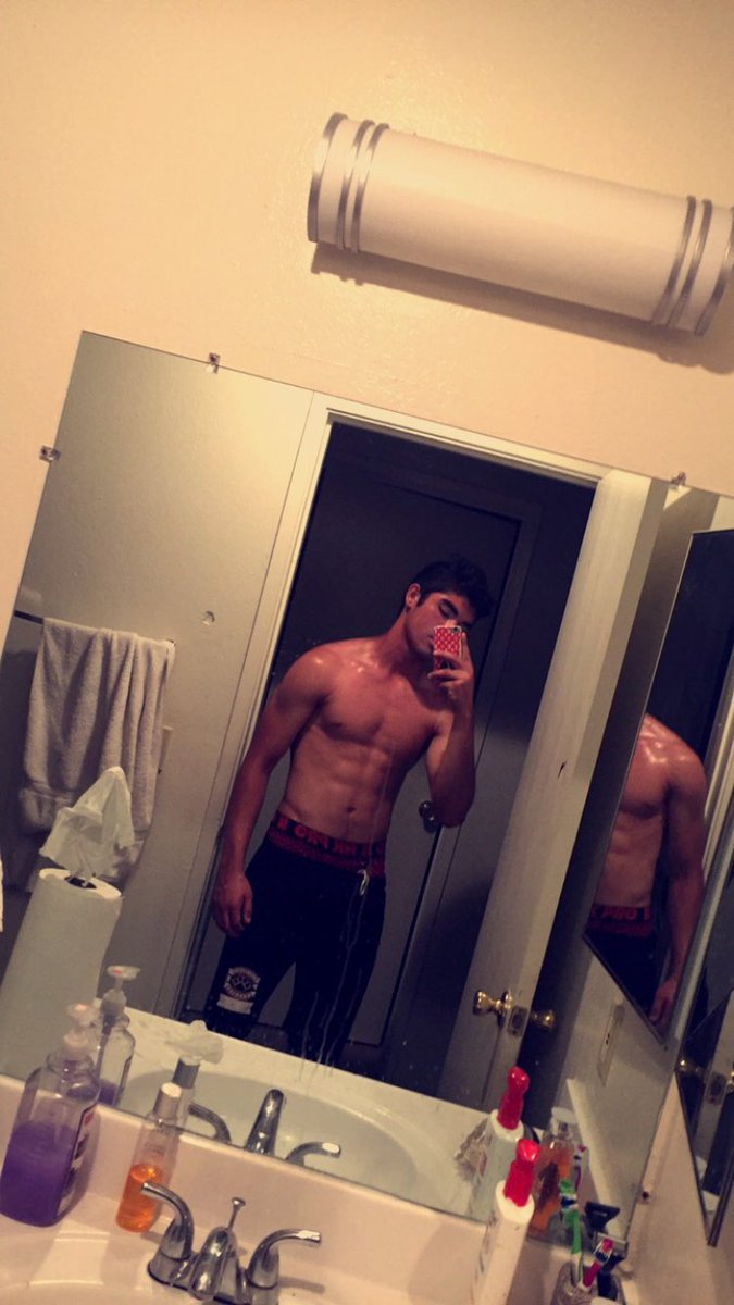 IamMustafaH_'s tweet photo. I meaaaan why not aha 🤷🏻‍♂️ #afghansbreaktheinternet https://t.co/b2wGv9TqDL