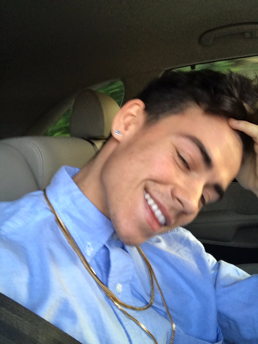 wesleytucker's tweet photo. life is moving so fast https://t.co/dzrNLScI6Z