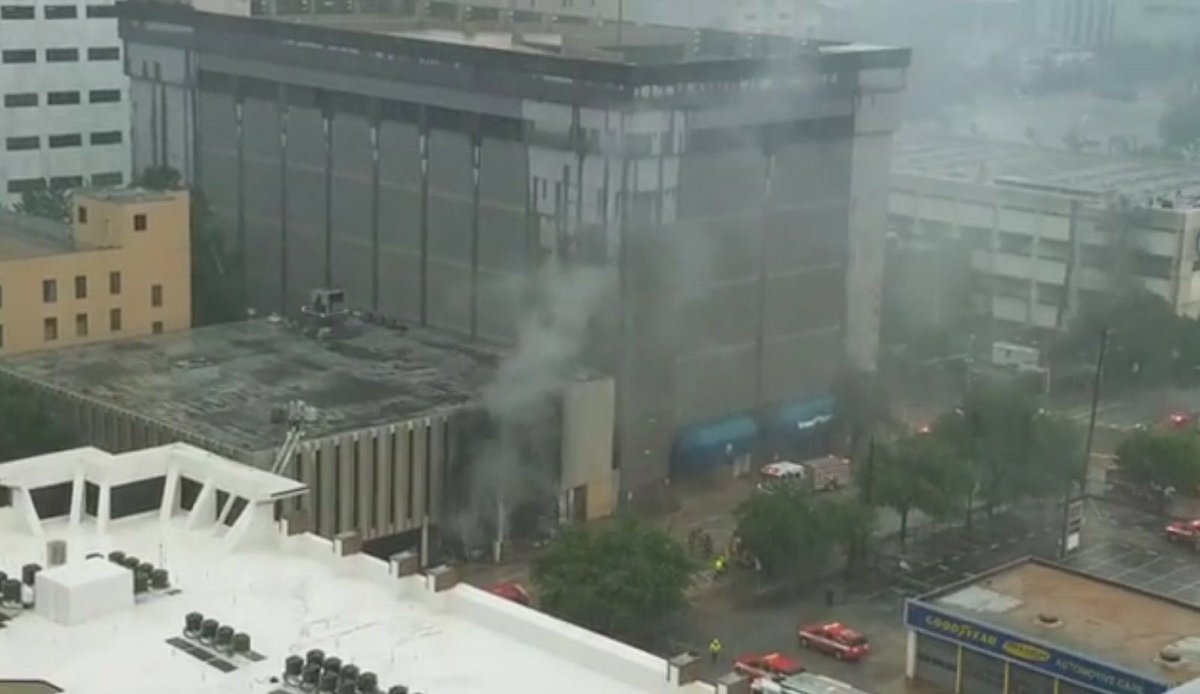 tops36DOTcom's tweet photo. BEFORE &amp; AFTER
LONE STAR LEGAL AID🔥🔥🔥
1415 Fannin St #300, Houston, TX 
#houstonfloods #houstonflooding #HarveyStorm https://t.co/uLlt68kdBe