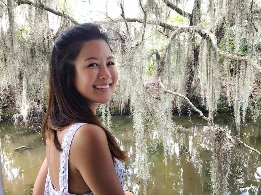 iamxteeener's tweet photo. Something so otherworldly about #spanishmoss 😍🌾 https://t.co/SGtEbZmLIO https://t.co/uxrlfvs1dD