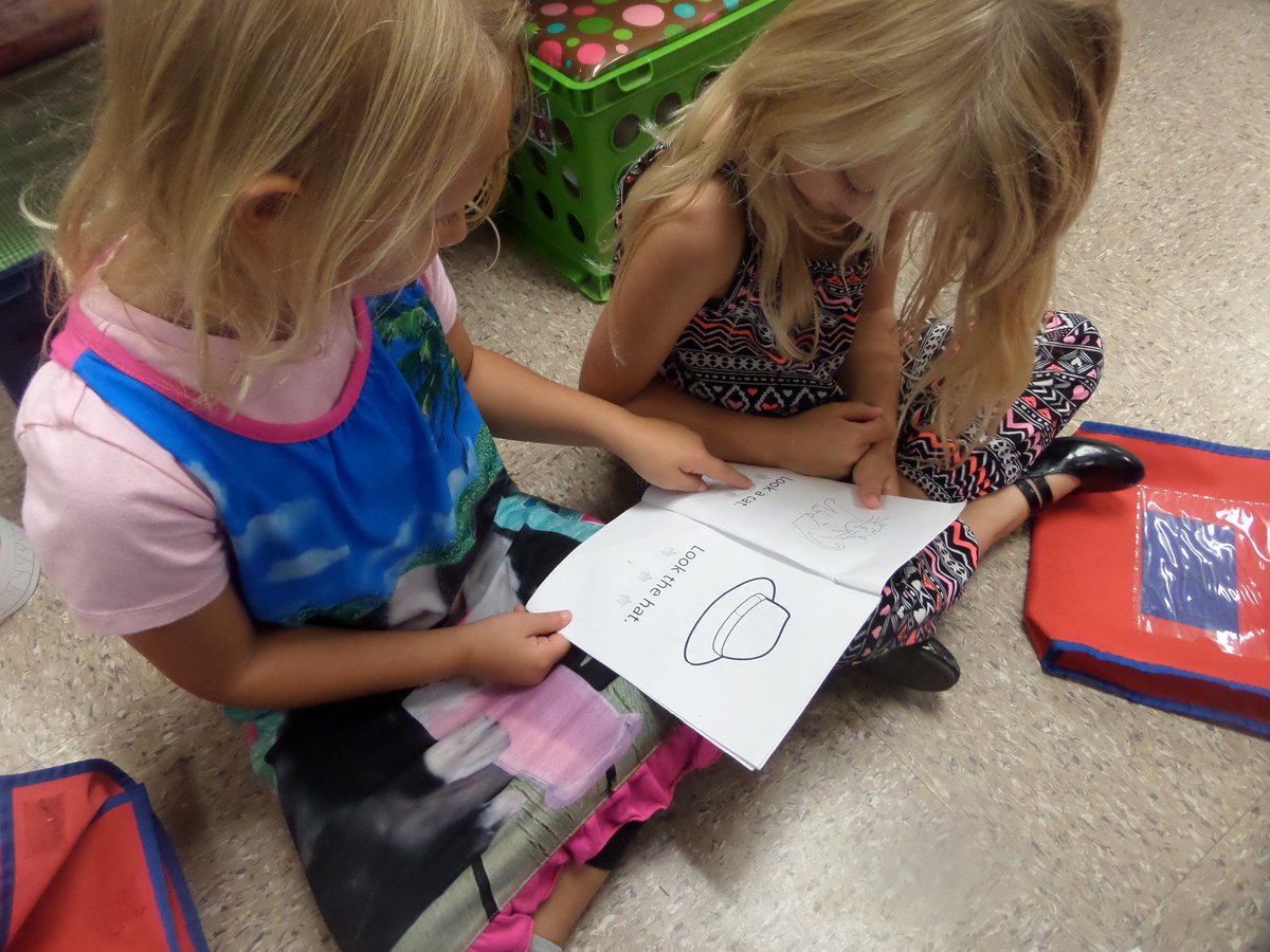 LeppanenShari's tweet photo. KDG Students in Room 18 learn how to read in EEKK position.@RBElementary https://t.co/jyKcTua1Kt