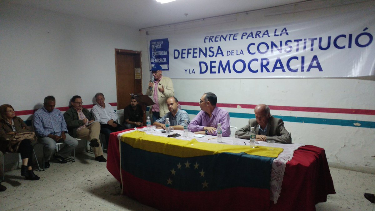 LawrenceACastro's tweet photo. Atendiendo la invitación de la valiente comunidad de El Campito, estamos prestos a compartir nuestra propuesta pq #MéridaMereceMas https://t.co/SFtdIlcWXZ