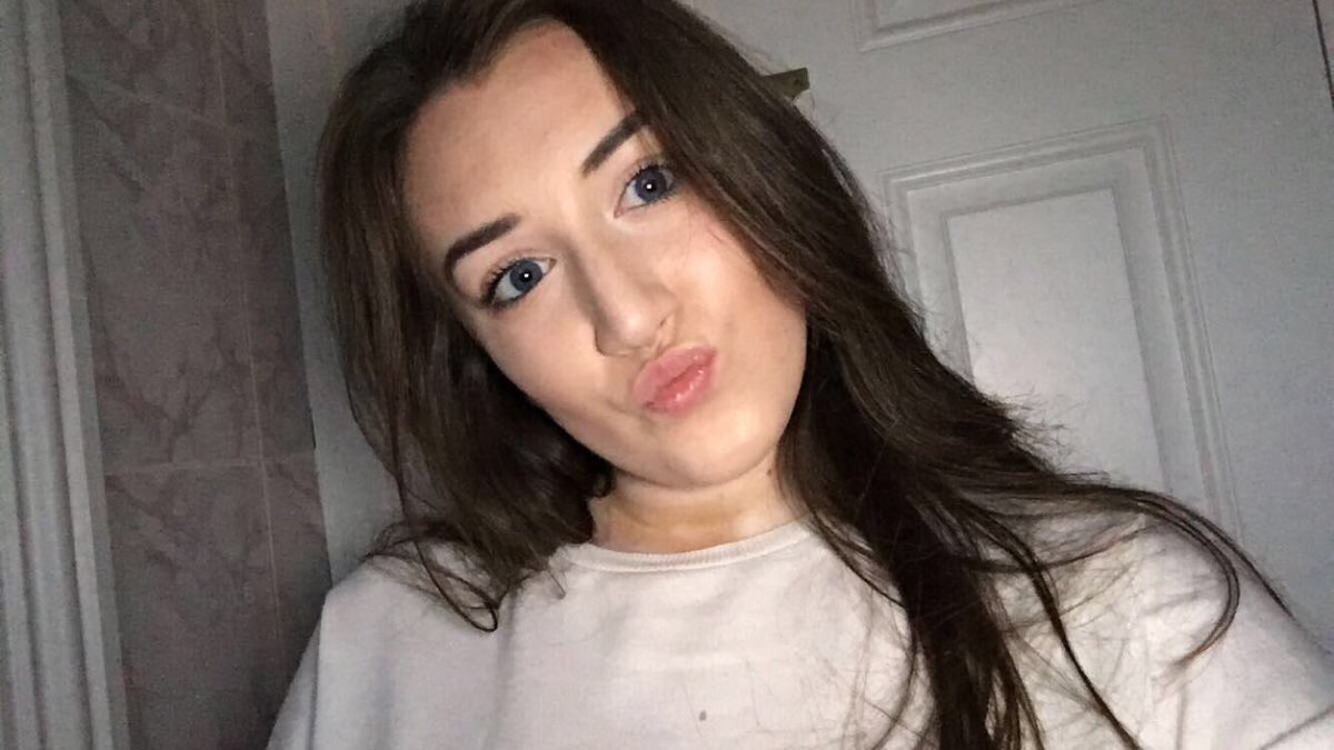 positive__dolan's tweet photo. 🌹 T U E S D A Y 🌹

#TuesdaySelfie 

Have a good day ✨

@GraysonDolan @EthanDolan https://t.co/LIldbSWY4U
