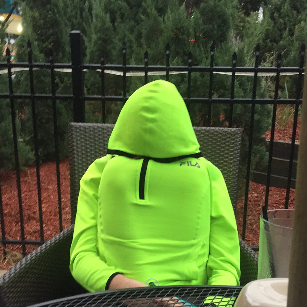 apsimons's tweet photo. It's cold but we are getting out $5 burger on! @HibernianPub @getStealz https://t.co/Fzmp3DHdAS