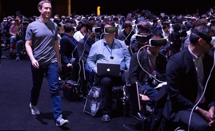 LucidLivingProd's tweet photo. Live like zuckerberg, live lucidly https://t.co/cpD3AWinJg