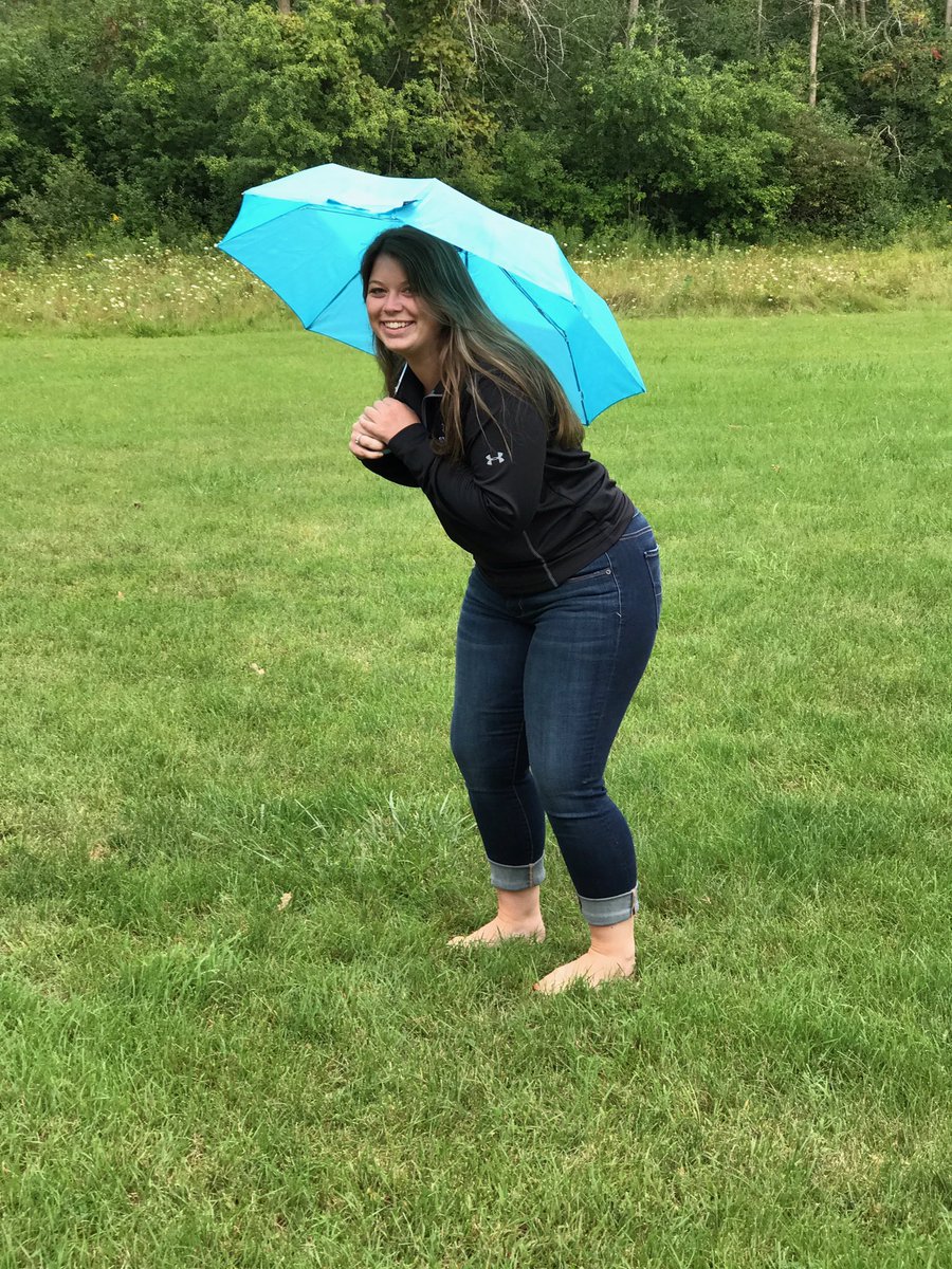 corinne_barnes3's tweet photo. Making the best of this rain for #SVSUFirstDay ☔️ https://t.co/VbG8EON2DU