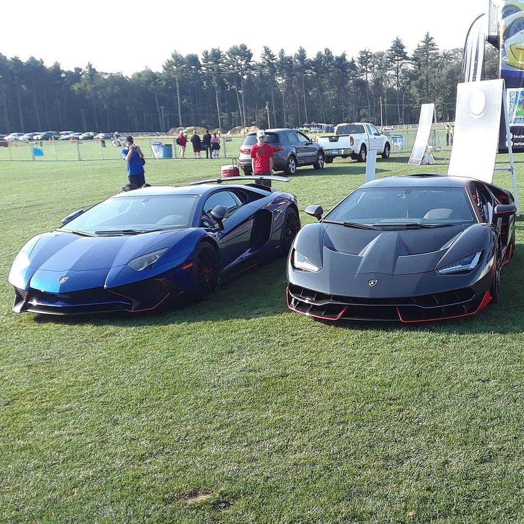 syko3d's tweet photo. Which red trim looks better? #lamborgini #centinario #sv #aventador #carporn #doorsup #carbonfiber #dreamride https://t.co/FS8QWXMiwg https://t.co/c9Ms5IiqUH