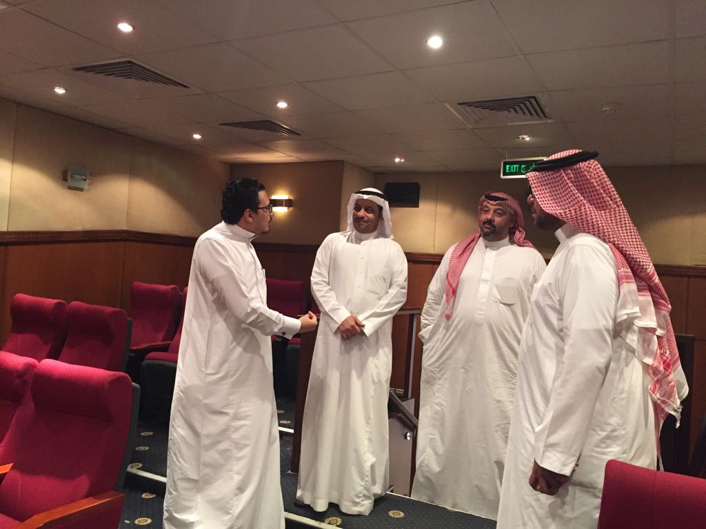 thamarah_team's tweet photo. برعاية @dallahacademy #عقد #فريق_ثمرة_للتدريب_التطوعي #اول اجتماعاته ب #جدة بحضور مدير التدريب والمبادرات الاستاذ @yasserbinmahfoz https://t.co/ZGJ8wgNtHa