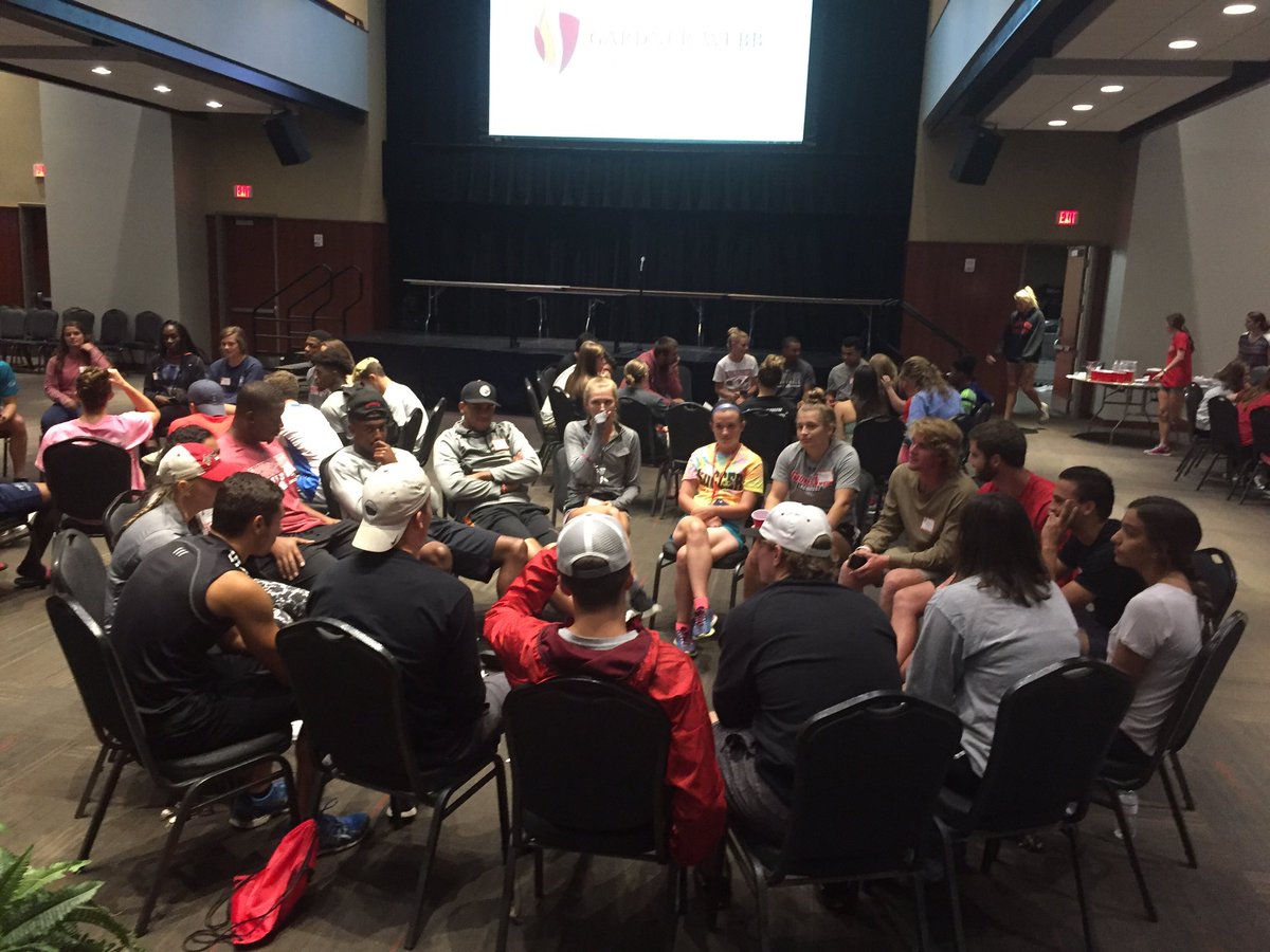 Impressive group of newcomers on hand for the 1st annual <a href="/GWUSports/">Gardner-Webb Athletics</a> Freshman Orientation in Tucker Student Center!! #GoDawgs