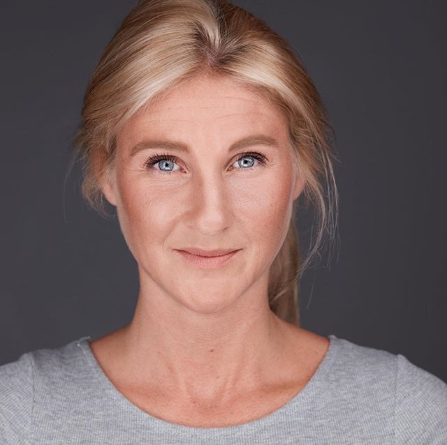 maurice_jager's tweet photo. Shot Petra in the studio the other day and she’s really happy with this shot and so am I!  Shot with the @westcottlighting #Flexkit and my @ https://t.co/4Ku2BhEvOO