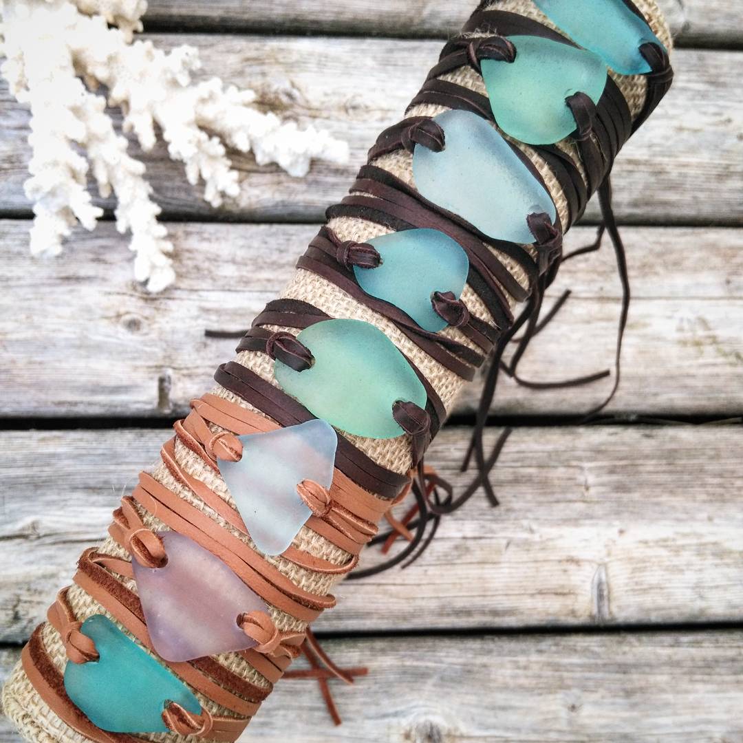 RedIslandPEI's tweet photo. New wrap bracelet colours available! 🌊🌊
#seaglass #pei #lavender https://t.co/EK6mPjspiE