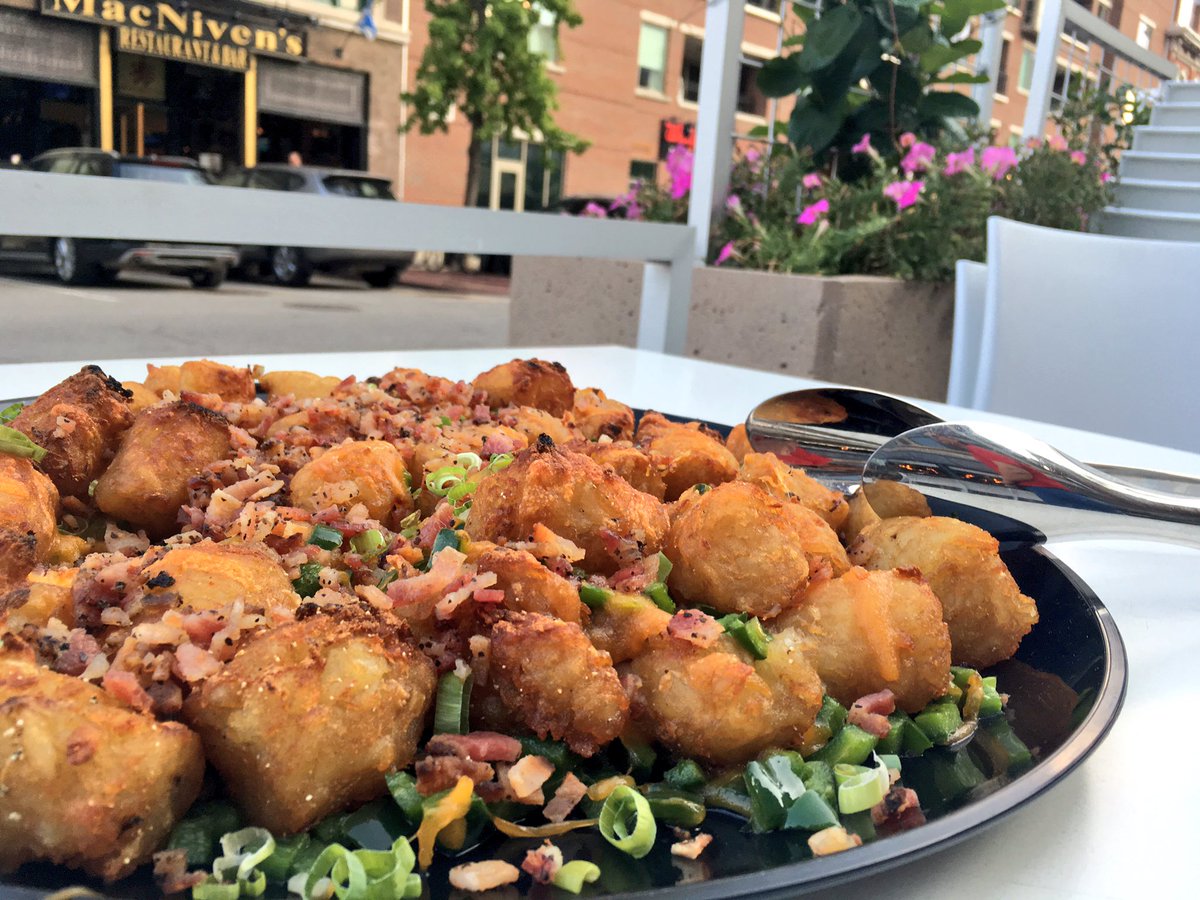 YelpIndy's tweet photo. Yelp Secret Sippers Society tasting at @TheGardenTable on Mass Ave! Yummy tater tots and @ReykaVodka 🎉 #MakeItReyka #YelpElite https://t.co/0uZYEFSerU
